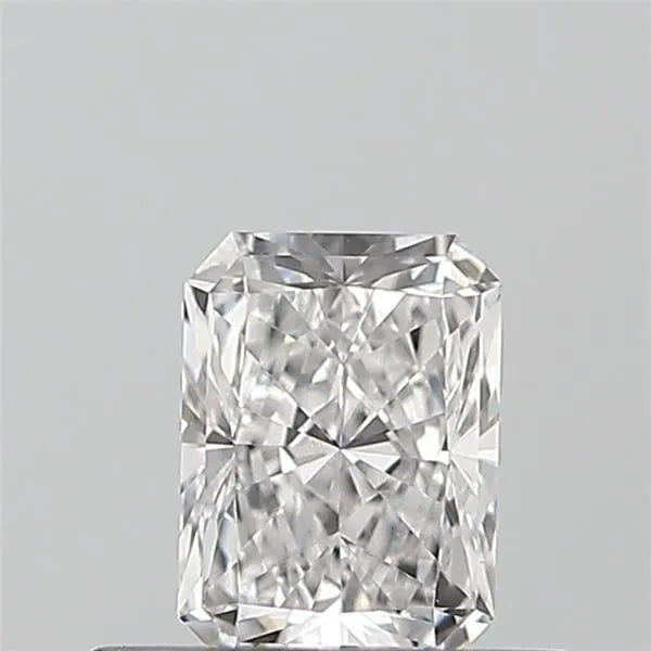 0.50ct Radiant Lab Grown Diamond (Colour D, Clarity VVS2, IGI Certified)